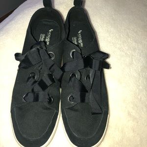 Koolaburra Ugg ortholite sneakers Size 11, NICE!